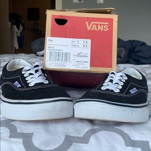 Classic Vans-Era style in Black Unisex w:9 m:7.5
